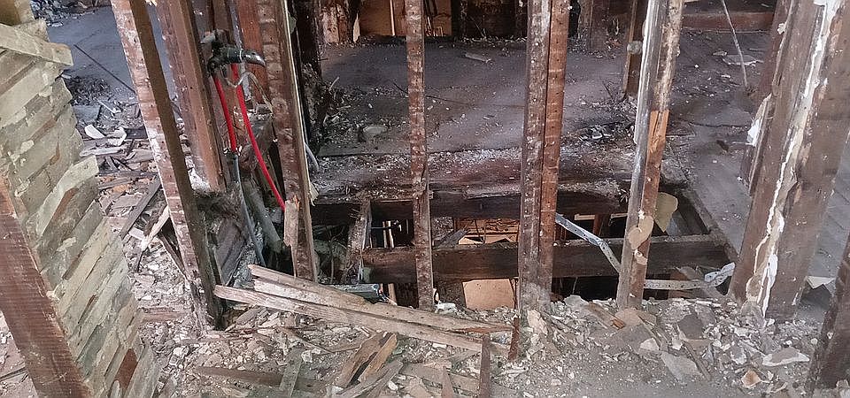 2nd image of 3329 Spruce Ave