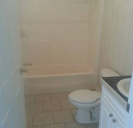3rd image of 1750 Newark St S