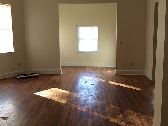 3rd image of 703 Mount Hope Ave #1