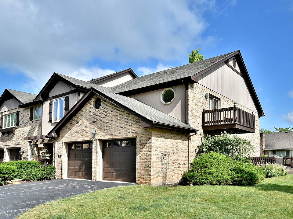1st image of 114 Country Club Dr