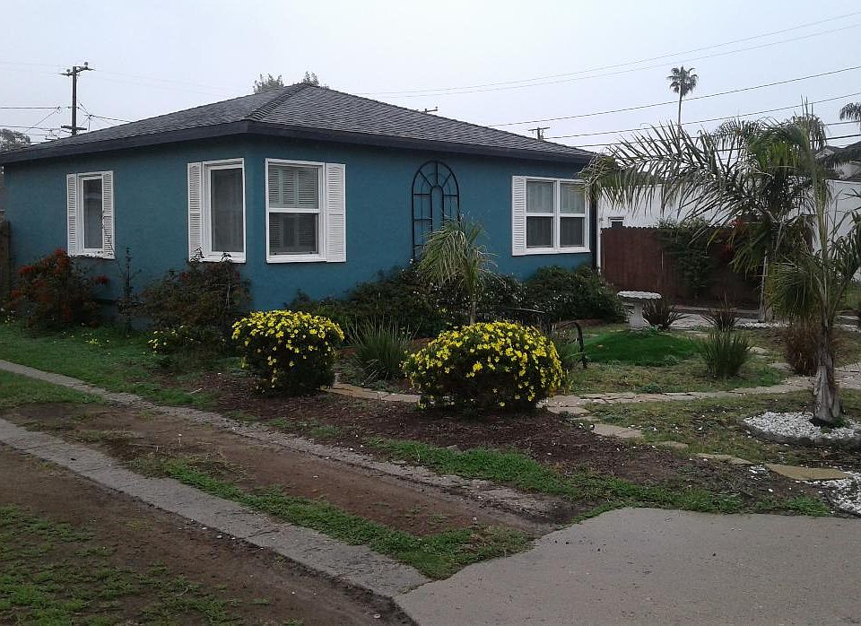 Xeriscaped front yard