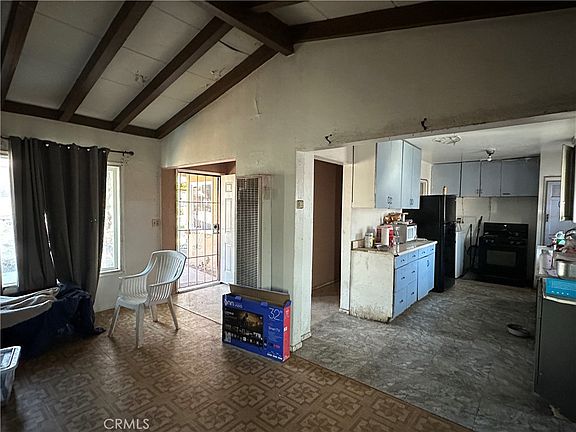 5th image of 122 E Pioneer Ave