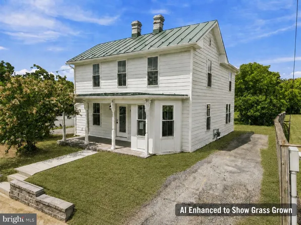 5285 Germain St, Stephens City, VA 22655