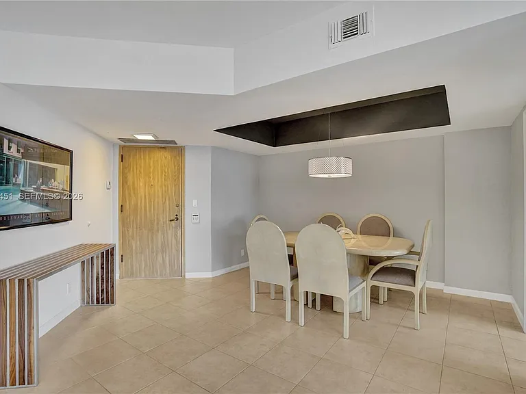 19667 Turnberry Way #9B — Photo 24