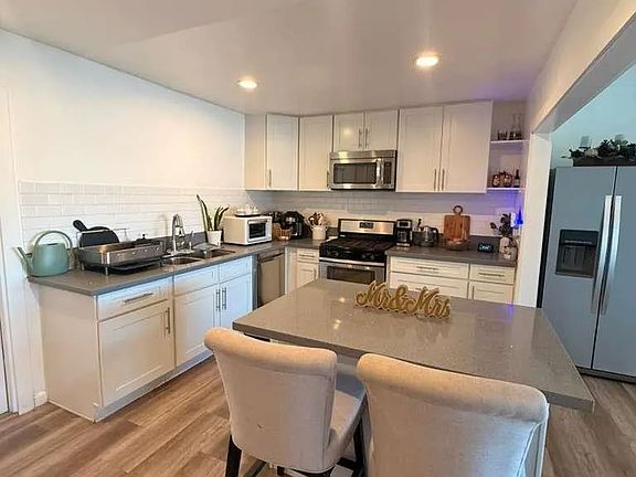 2nd image of 3424 Corte Loro