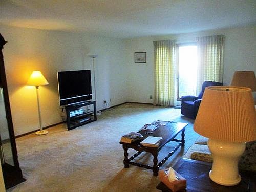 3rd image of 4763 Wolverton Ln APT B