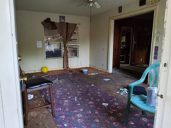 4th image of 280 Jessica Dr