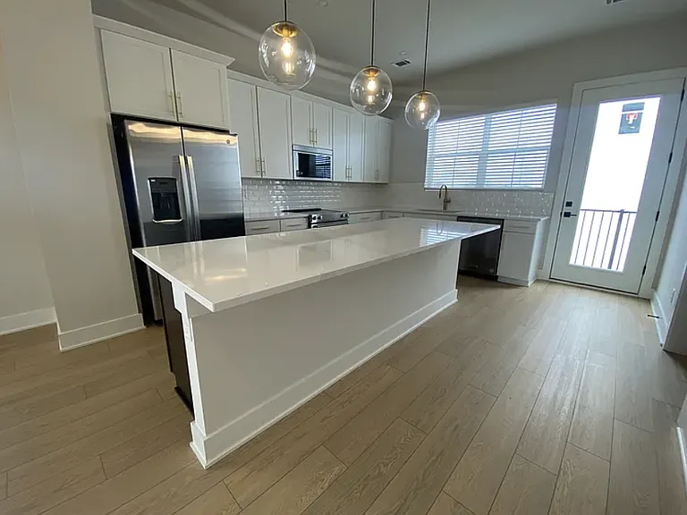 4118 Indiana Ave — Photo 14