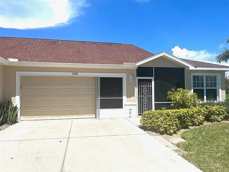 2602 Edgewater Ct — Photo 1