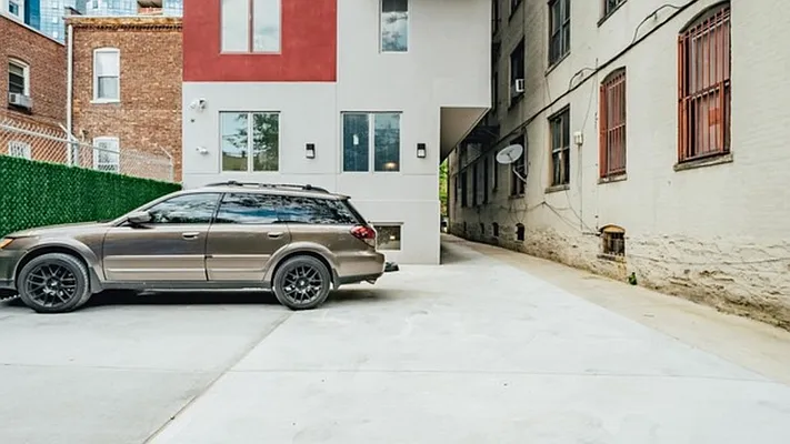 Rented by Nooklyn NYC LLC | media 36