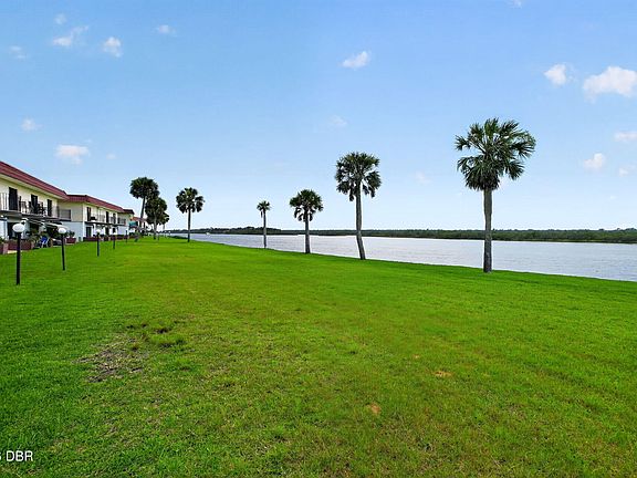 3rd image of 24 Ocean Palm Dr S