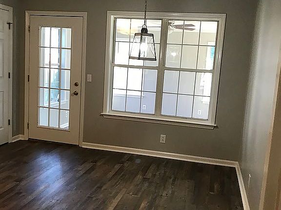 4th image of 1811 Keeneland Ct