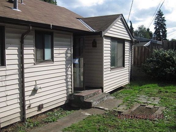 2nd image of 10812 Roseberg Ave S