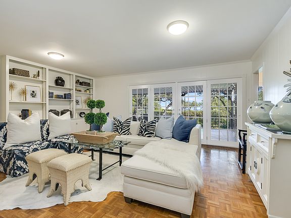 4th image of 205 McConnell Dr