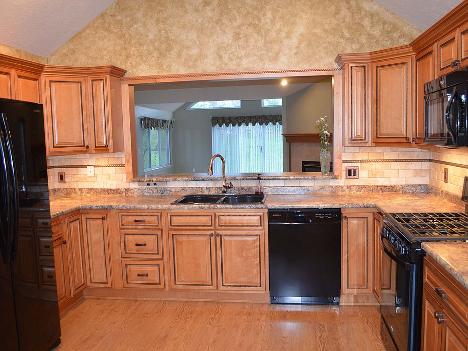 1st image of 3598 Greenview Dr