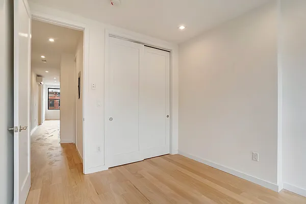 Rented by Bond New York | media 6