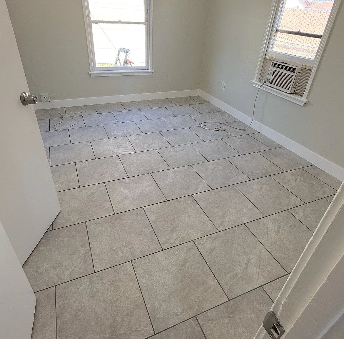 2 bed, 784 sqft, $1,700 — Photo 2