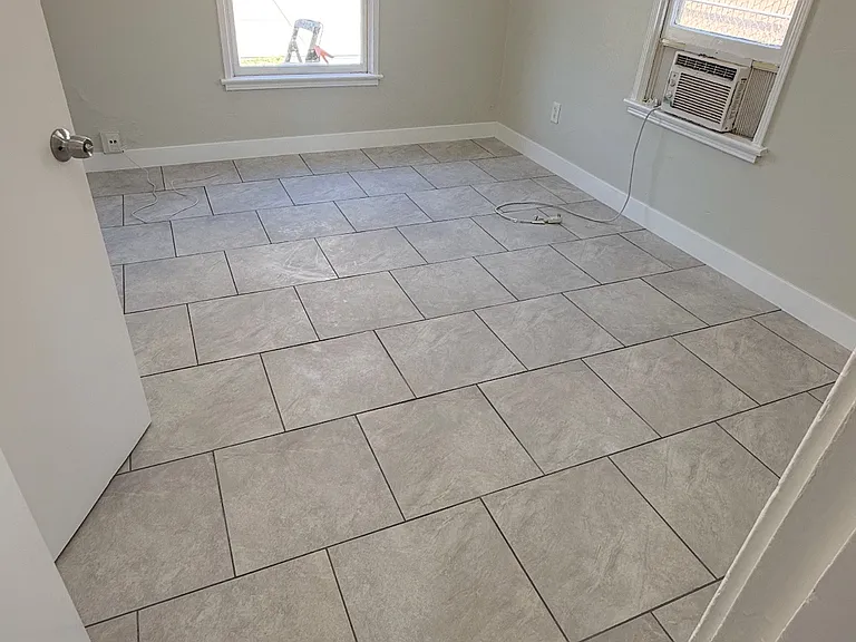 506 Wilson Ave — Photo 2