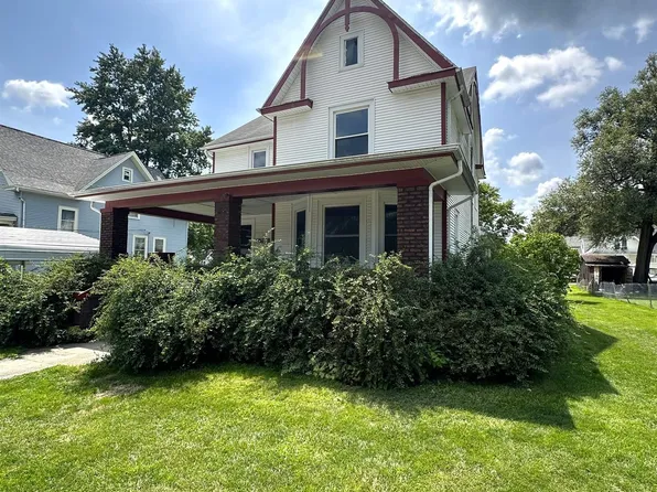 104 N Carlysle Ave, Abingdon, IL 61410