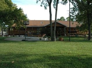 410 Fifties Rd, Sunrise Beach, MO 65037