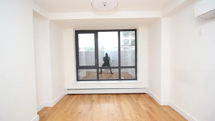 Rented by Nooklyn NYC LLC | media 47