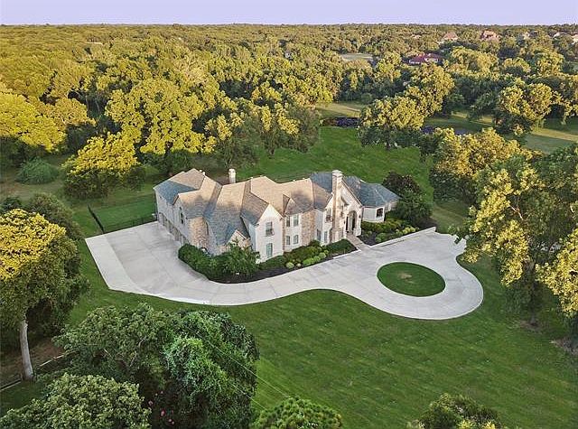 1st image of 2308 Oak Knoll Ct