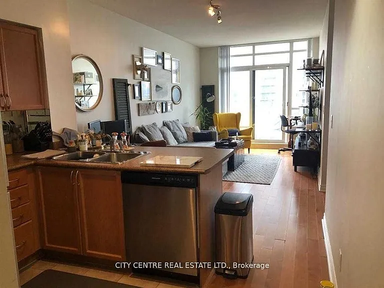 388 Prince Of Wales Dr #1907 — Photo 7