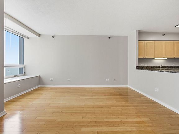4th image of 512 N McClurg Ct APT 2402