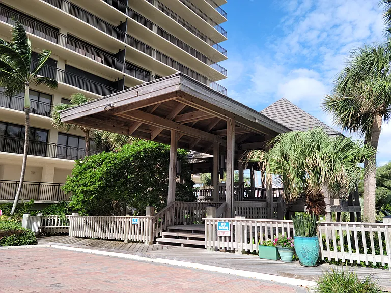 7650 Bayshore Dr — Photo 5