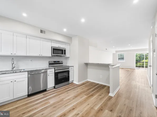 4 Bromley Dr, Blue Bell, PA 19422