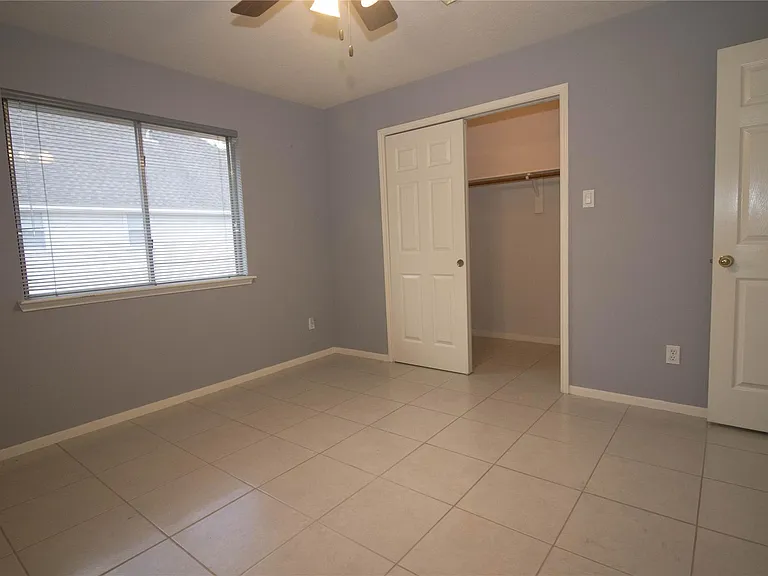 310 Cheddington Dr — Photo 23