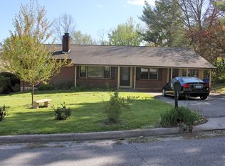 1312 Crestview Dr, Blacksburg, VA 24060