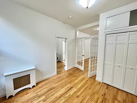 Rented by Compass | media 7
