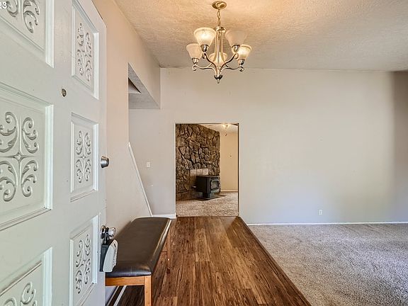 4th image of 6406 NE 102nd Ave