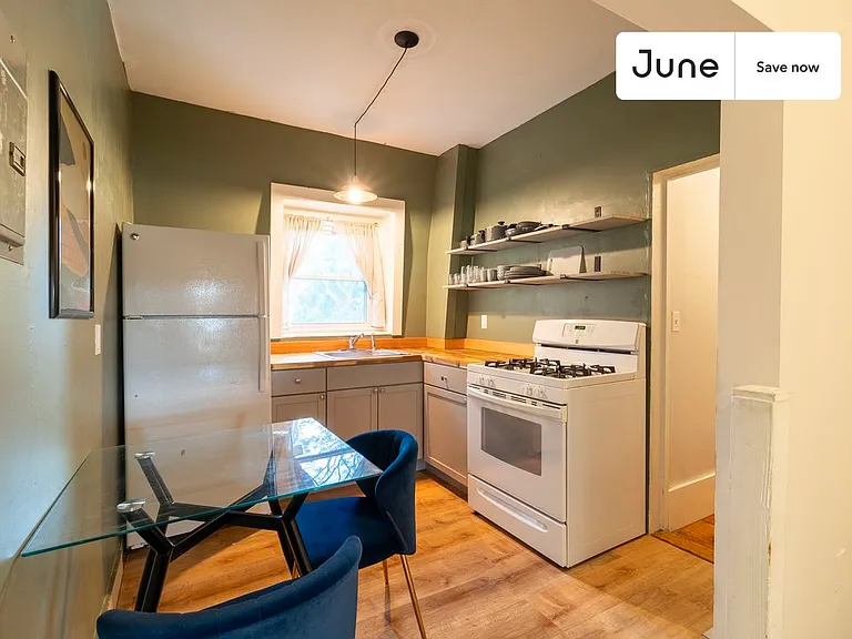 290 Lincoln St — Photo 4