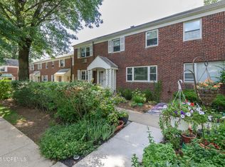 158 Manor Dr UNIT 158, Red Bank, NJ 07701