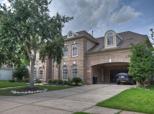 7607 Treeline Dr, Sugar Land, TX 77479