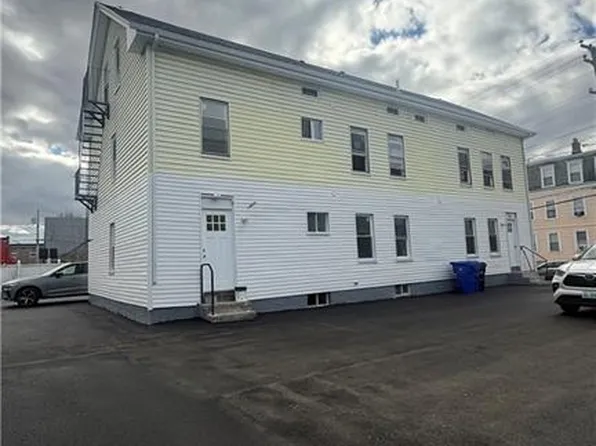 91 Slater St, Pawtucket, RI 02860