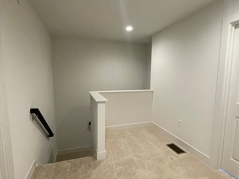 102 Larkin Dr — Photo 9