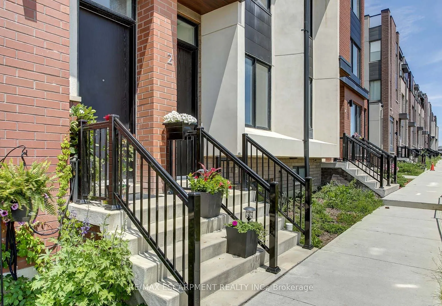 3 bed, $3,400 — Photo 2