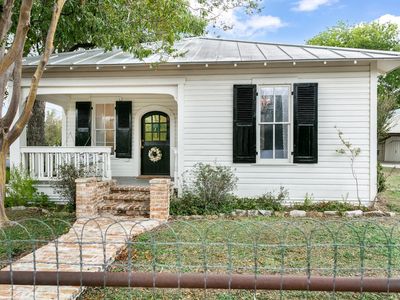 420 S Milam St, Fredericksburg, TX, 78624