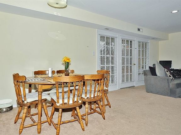 5th image of 12705 Gordon Blvd APT 43
