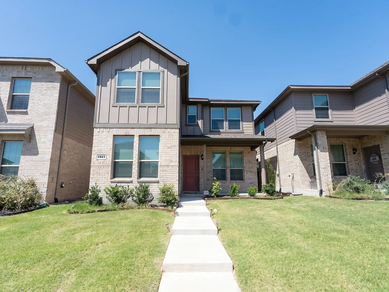 4 bed, 1862 sqft, $2,600 — Photo 3