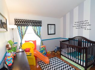 2260 S Crescent Ln, Aurora, IL 60504