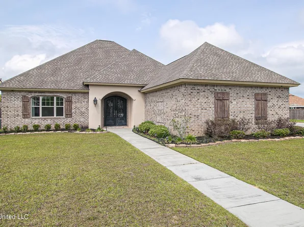 3046 Rue Michelle Rd, Diberville, MS 39540