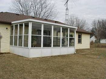 2nd image of 183 Hitchcock Ct N
