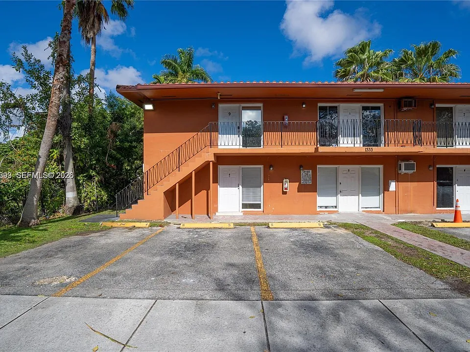 1333 NW 15th St #10