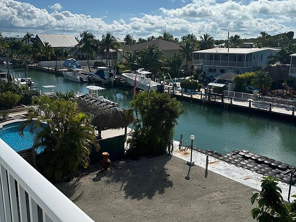 3rd image of 114 Harbor Dr