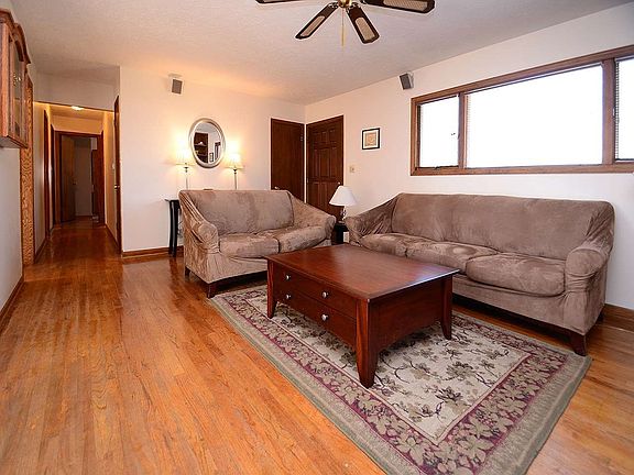 3rd image of 3251 S 72nd Ave