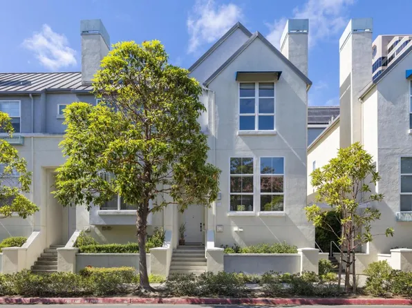 206 Village Ln, Foster City, CA 94404